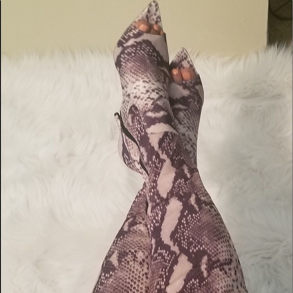 Anne Michelle snake print boots